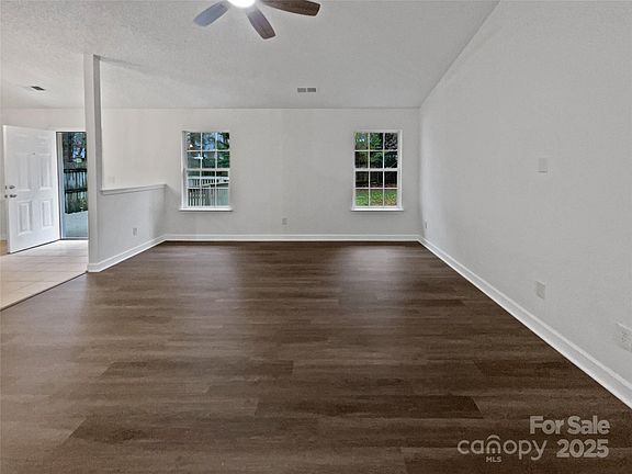 3rd image of 2228 Mancke Dr