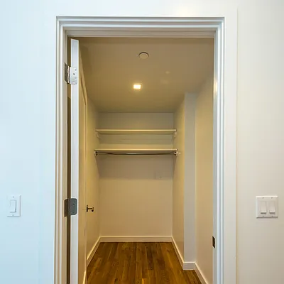 Rented by Nooklyn NYC LLC | media 44