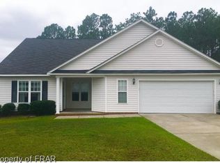 824 Bramblegate Rd, Hope Mills, NC 28348