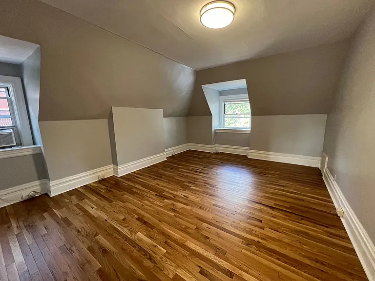 347 S. Fairmount Street — Photo 4