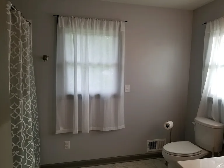 partial view of the master bath