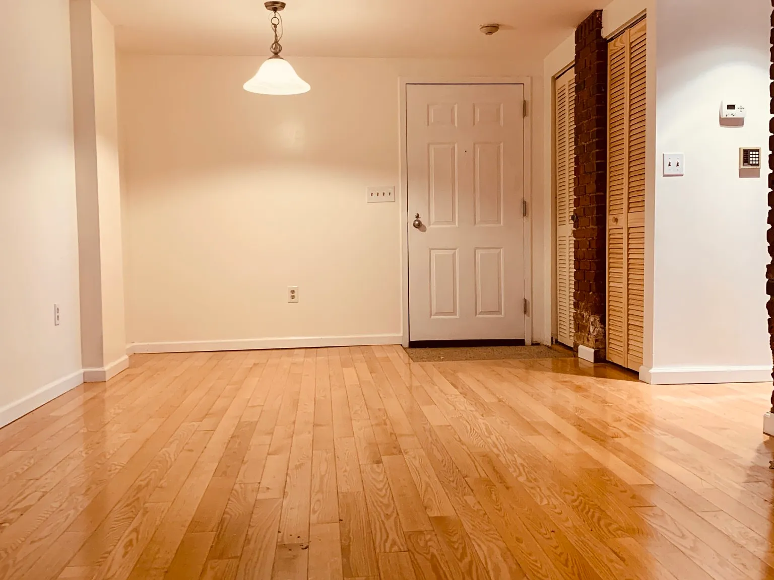 1 bed, 999 sqft, $2,900 — Photo 1