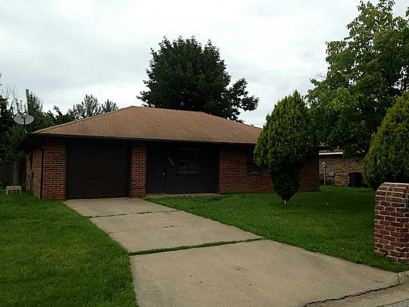 1st image of 2309 W Meadow Ln