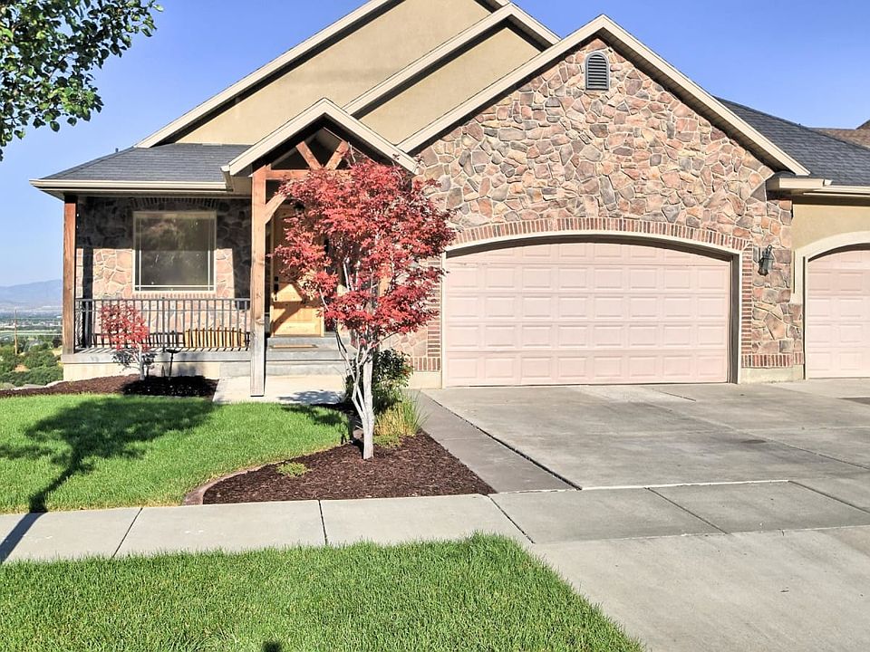 1st image of 10207 N Bayhill Dr