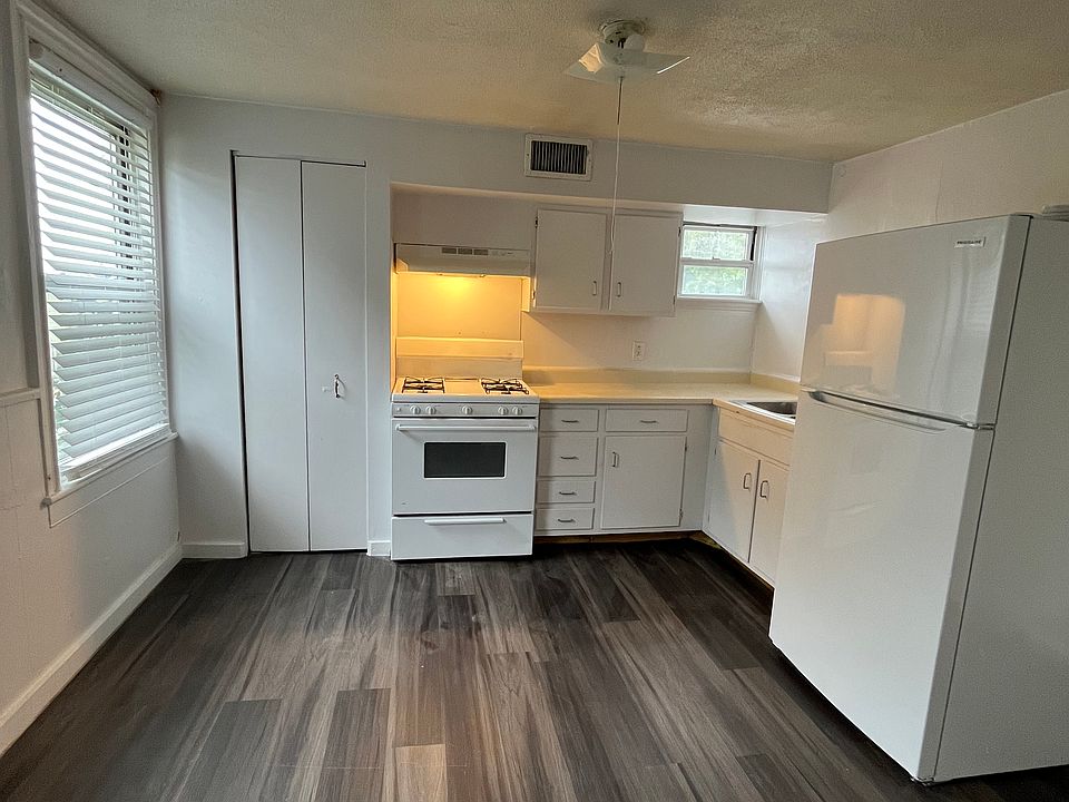 1st image of 62 Trenton St Floor 1