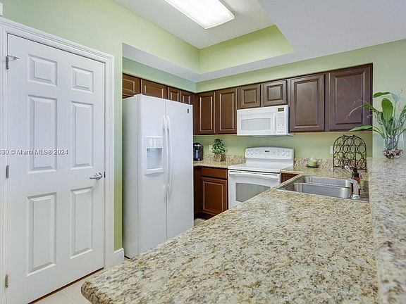 4th image of 122 Seascape Dr Unit 1901