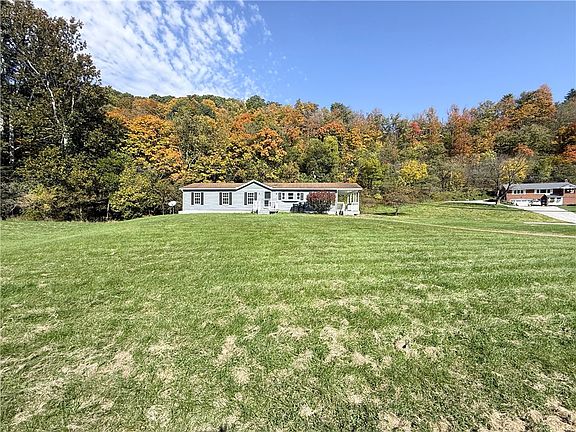 3rd image of 120 Blythe Rd