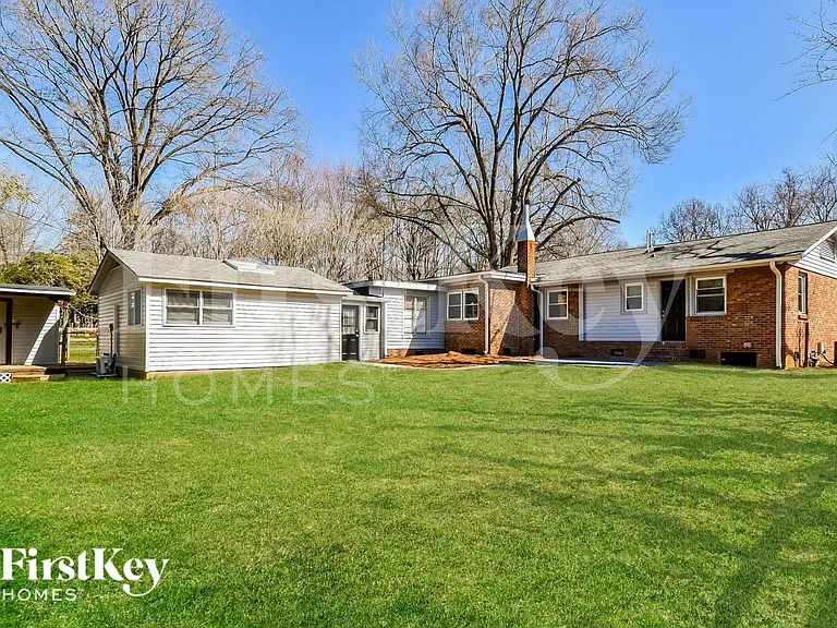 2703 Wynnewood Dr — Photo 14