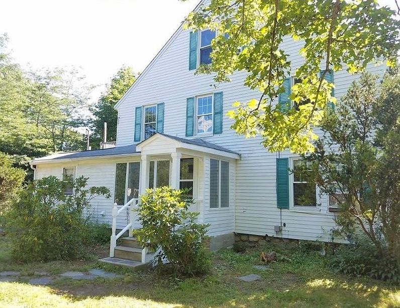 Will trim and clean up yard once current tenants are out