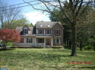 98 Sycamore Ln, Coatesville, PA 19320