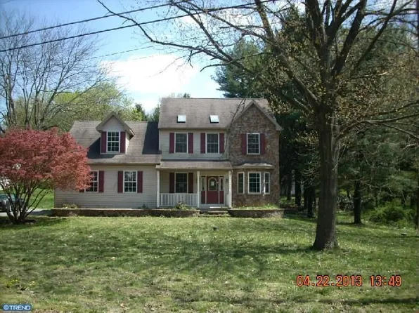 98 Sycamore Ln, Coatesville, PA 19320