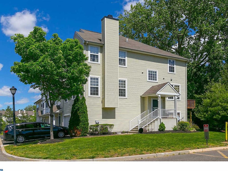 2nd image of 9601 Sandpiper Ln