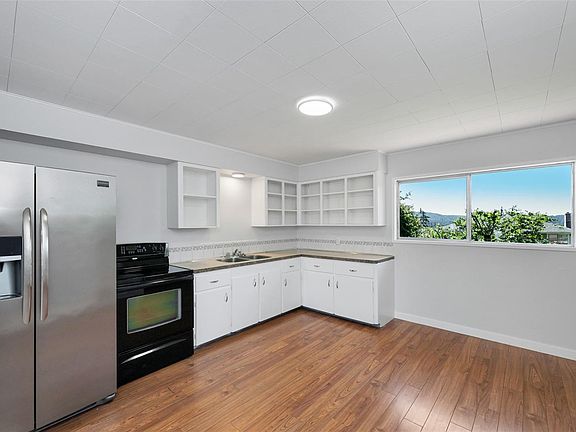 4th image of 6683 Lincroft Rd