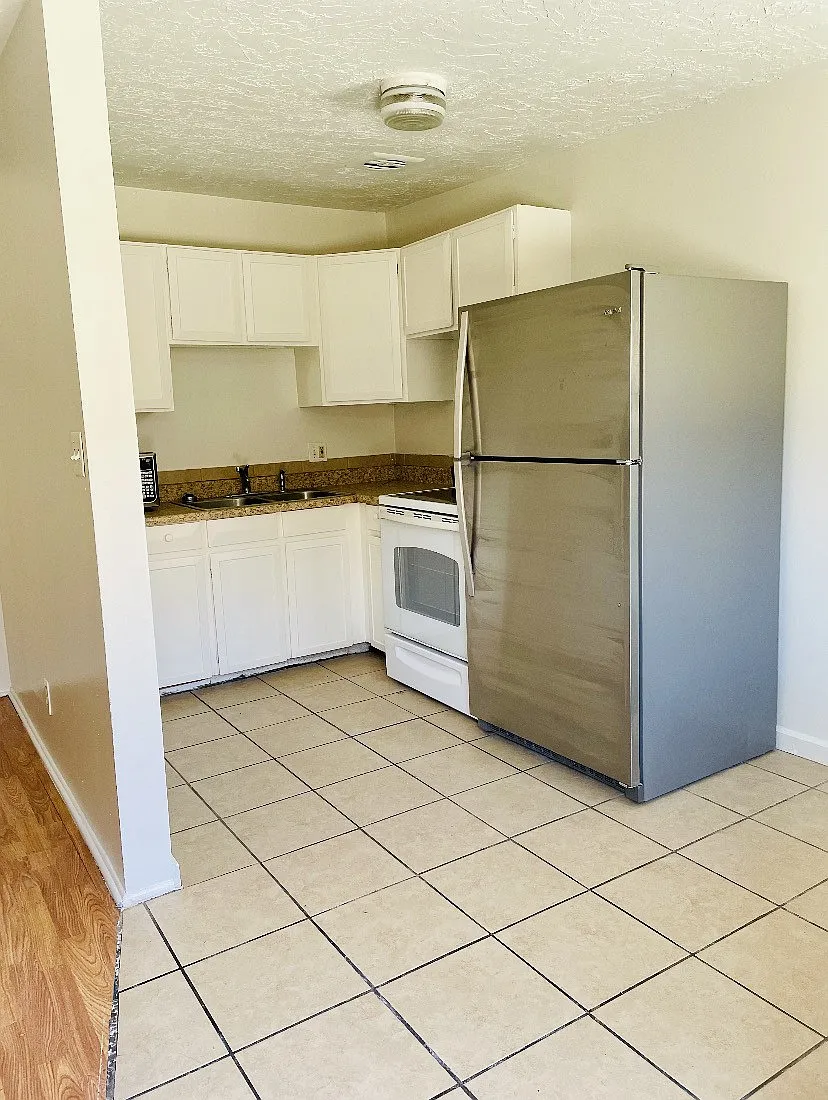 1 bed, 500 sqft, $1,200 — Photo 3