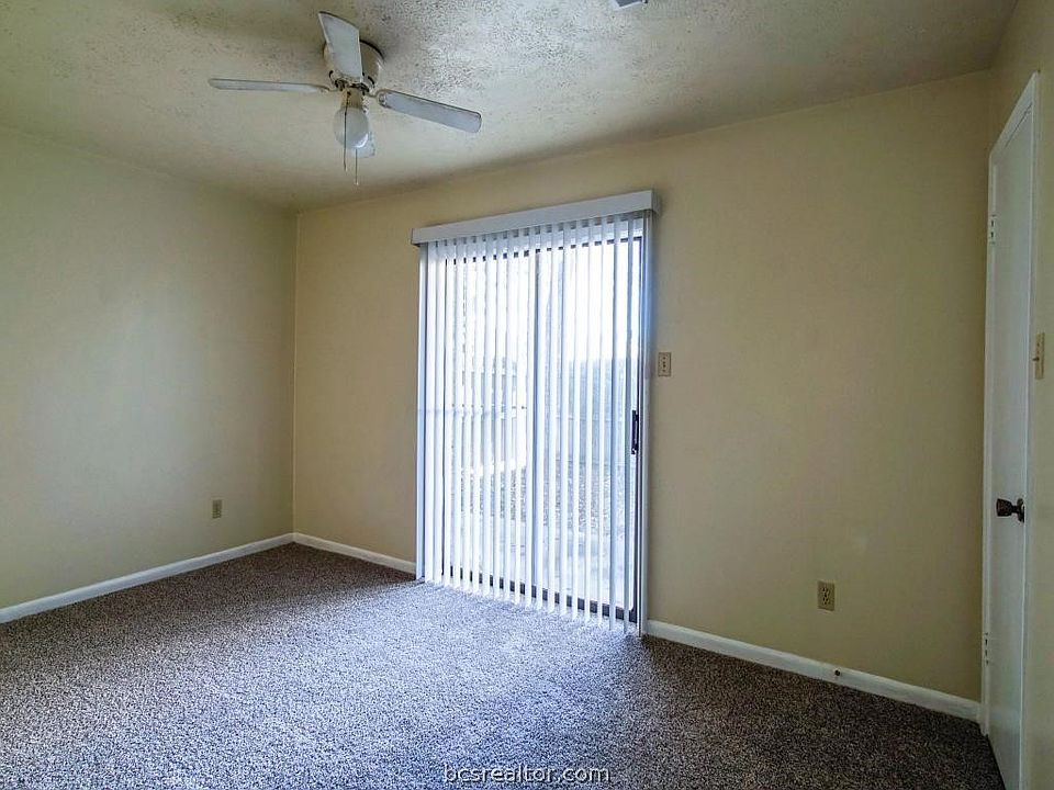 1st image of 2404 Bandera Dr APT A