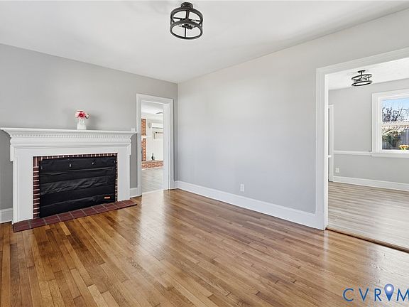 4th image of 5607 Jahnke Rd