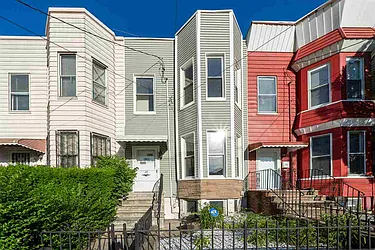 28 Jones Street