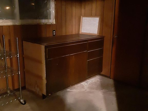 3rd image of 4894 Dickens Dr