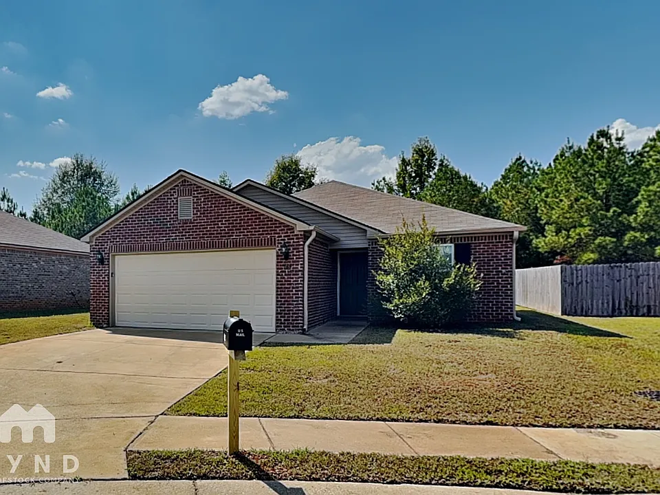 764 The Heights Ln