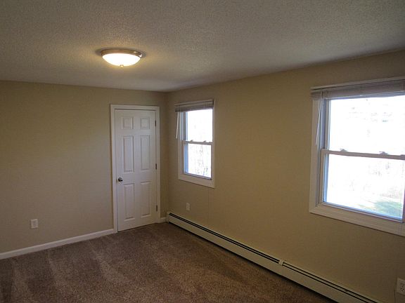 4th image of 375 Whitehall Road