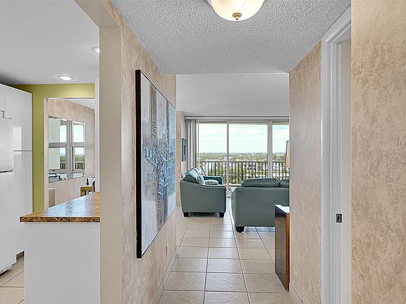 4th image of 531 N Ocean Boulevard #901