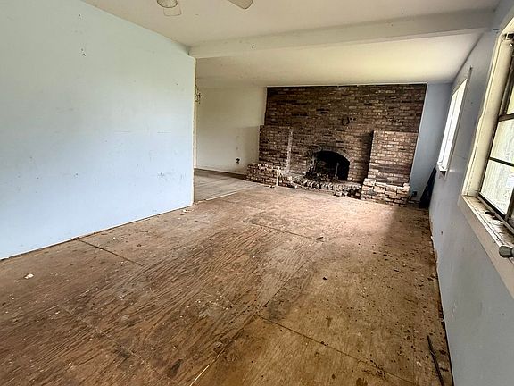 4th image of 404 David Marcantel Rd