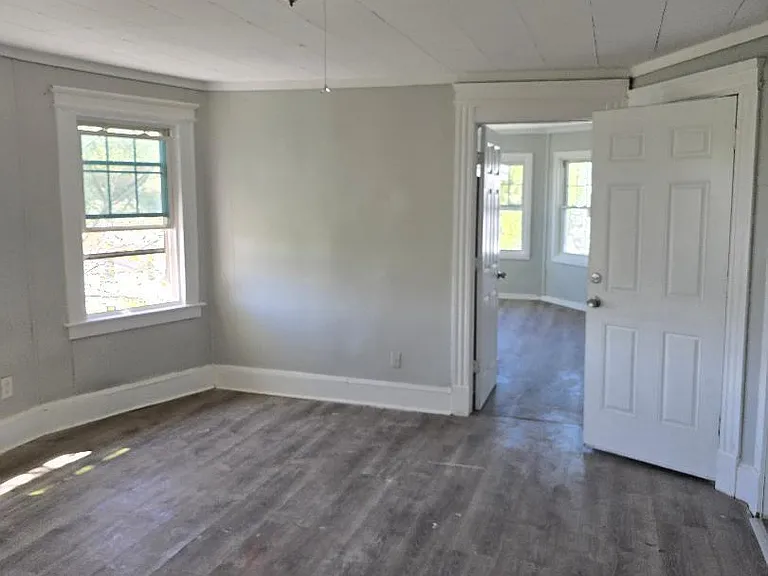 219 Woodlawn Ter #3 — Photo 3