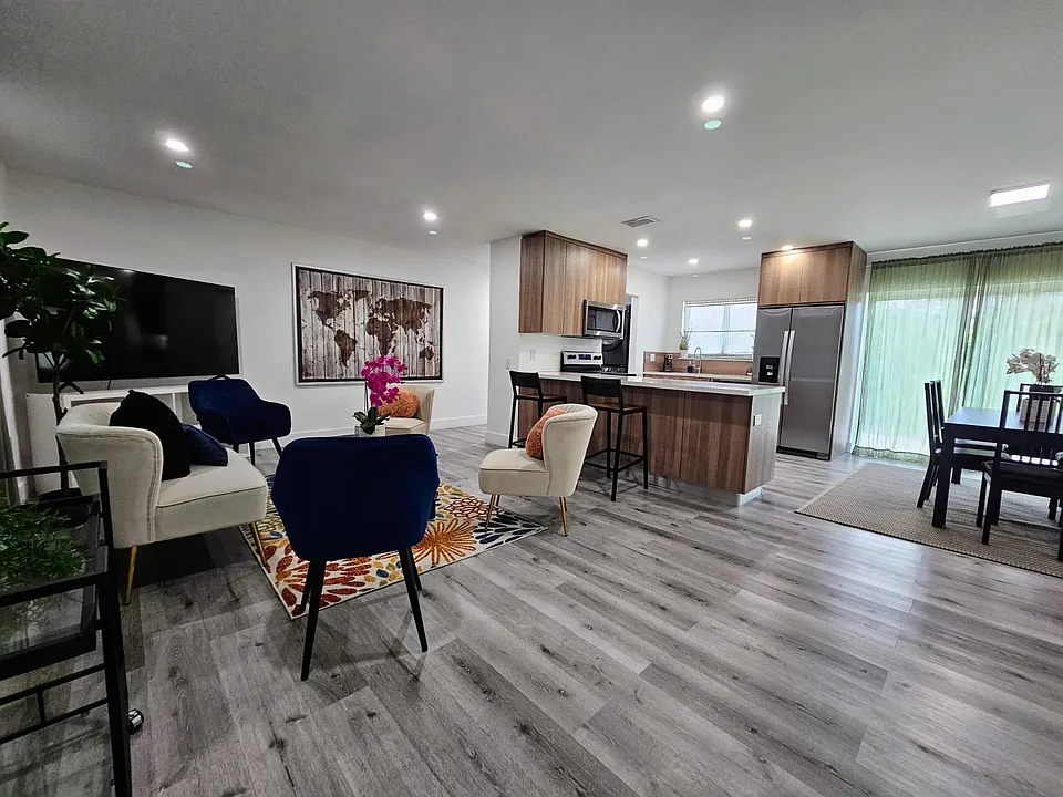 6174 SW 64th Ter