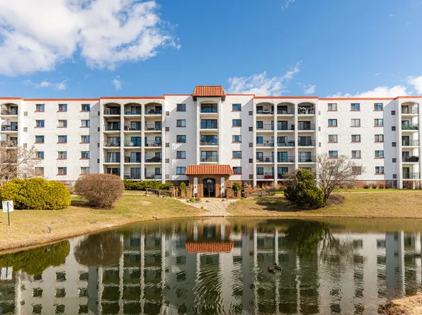 375 Plum Creek Dr APT 511, Wheeling, IL 60090
