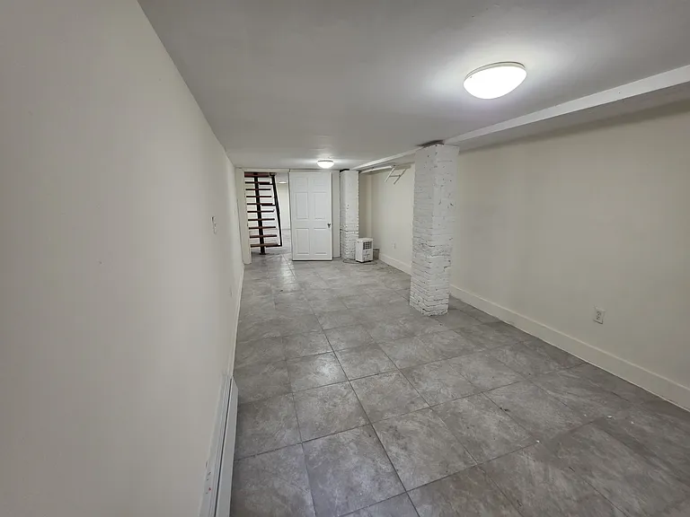84 George St #1R — Photo 14