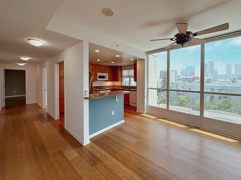 555 Front St #602 — Photo 7