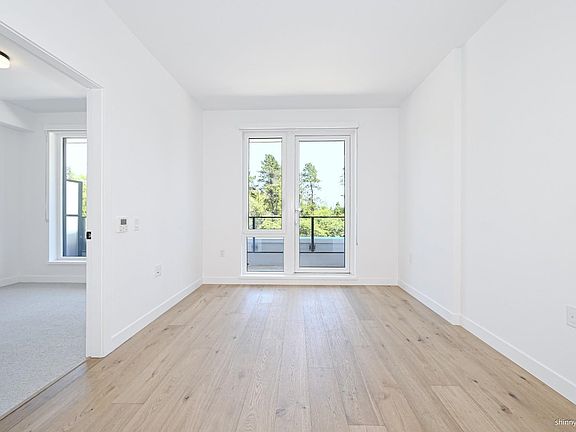 4th image of 6859 Cambie St #2XX