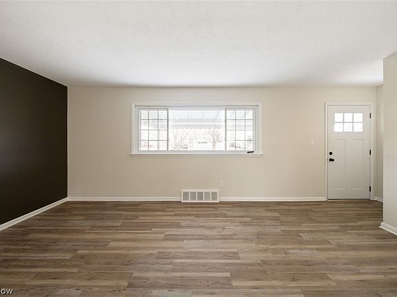 5th image of 5850 Doris Dr