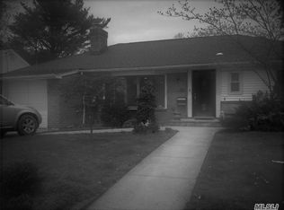 169 Hendrickson Ave, Valley Stream, NY 11580