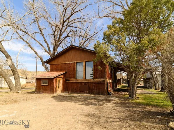 212 Chappell St, Loma, MT 59460