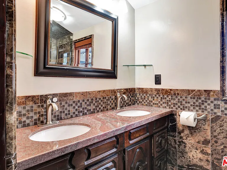 5155 Densmore Ave — Photo 21