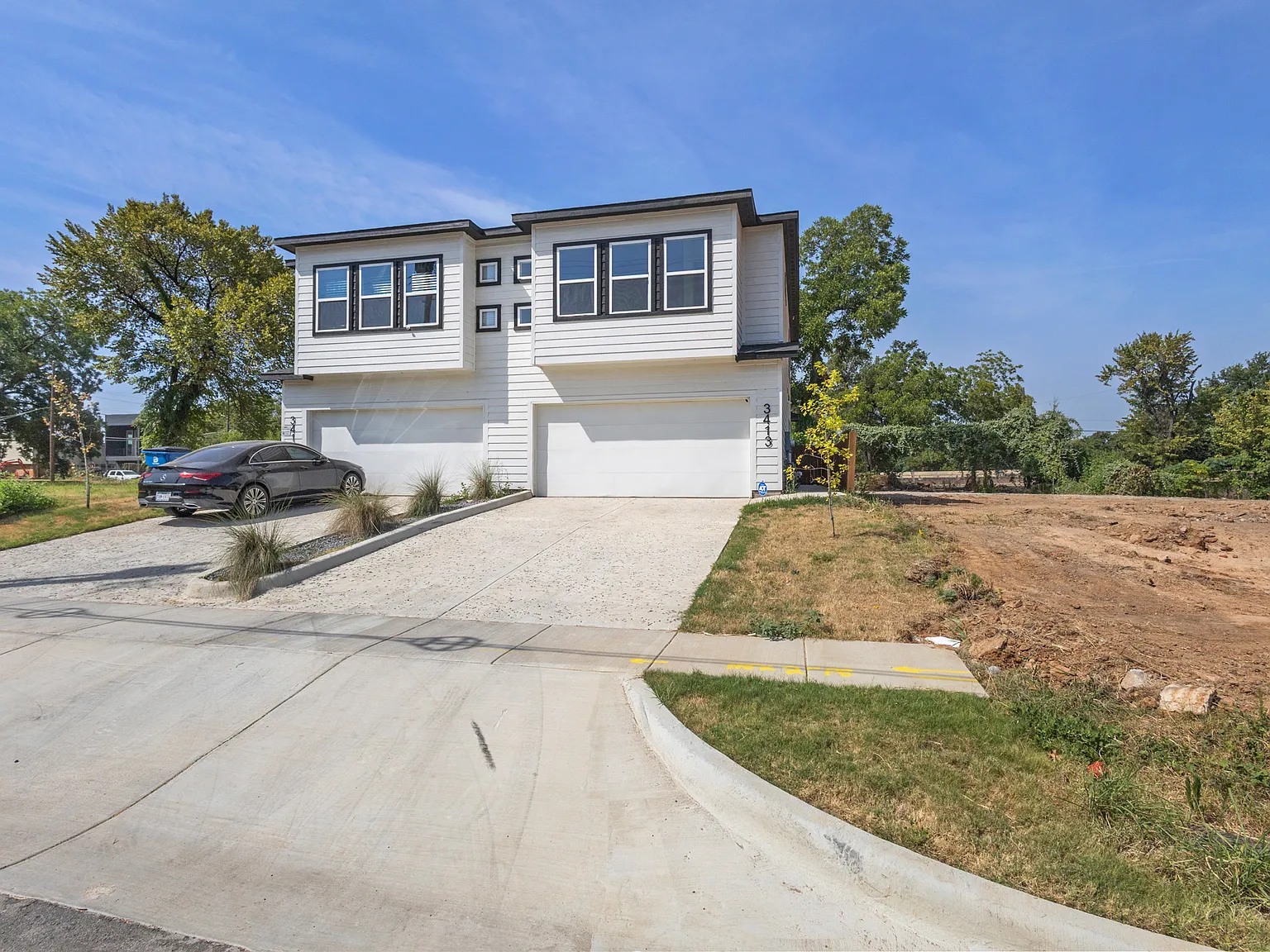 3 bed, 2.5 bath, 1724 sqft, $2,600 — Photo 2