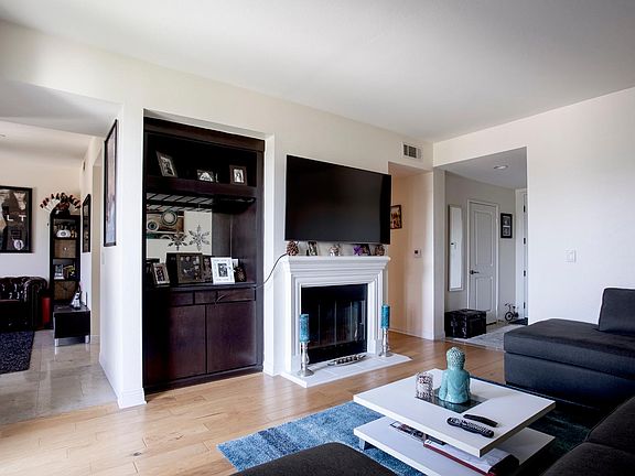 5th image of 5625 Crescent Park W APT 318