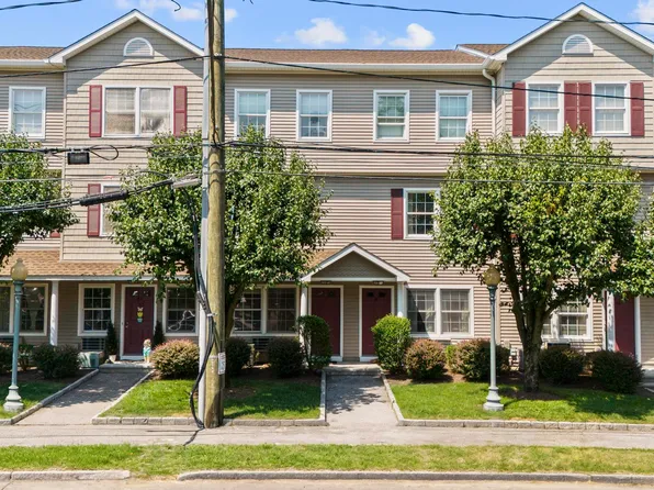 28 3rd Street #44, Stamford, CT 06905