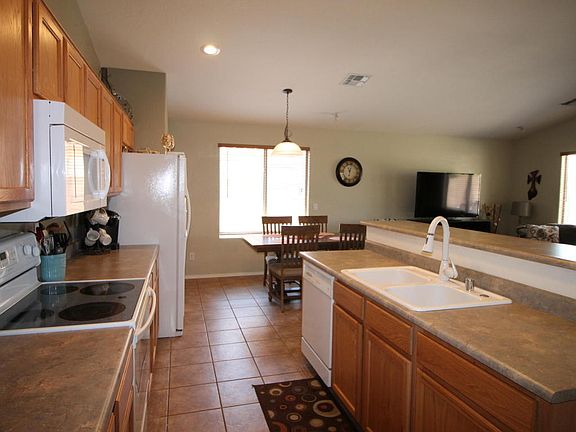 4th image of 353 W Welsh Black Cir