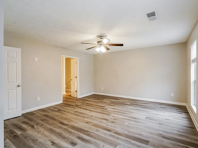 1511 Norman Xing — Photo 12