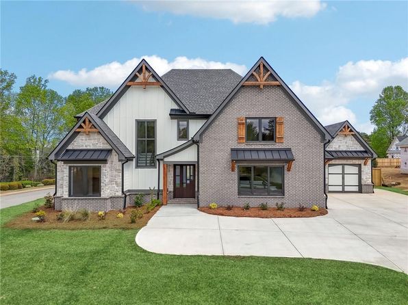 1095 Lanier Pl, Cumming, GA 30041
