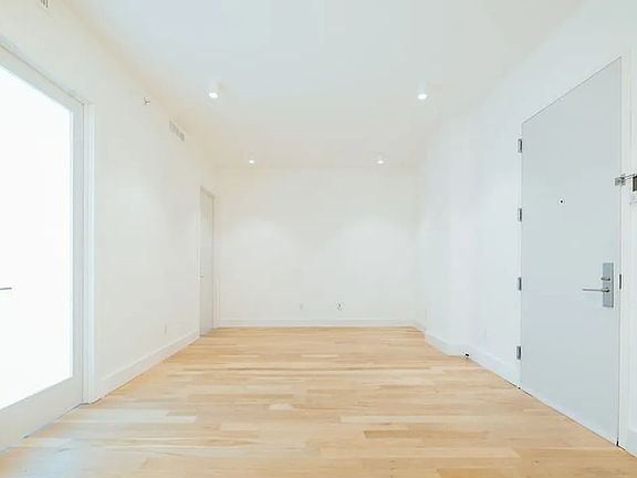 5th image of 633 Marcy Ave #508