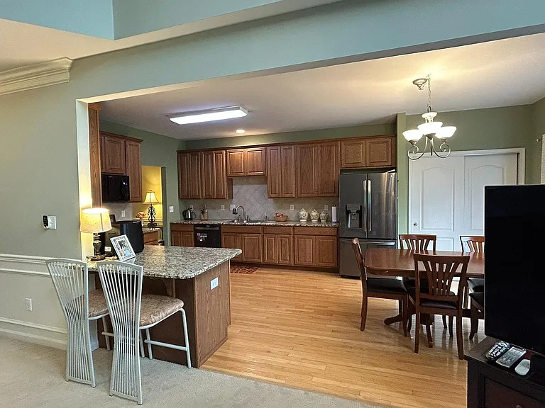 19 Wharton Dr — Photo 14