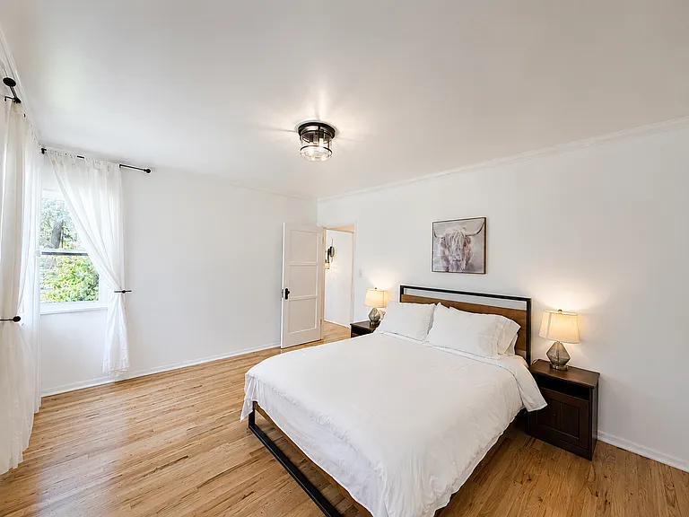 1134 Chelsea Ave #1A — Photo 13
