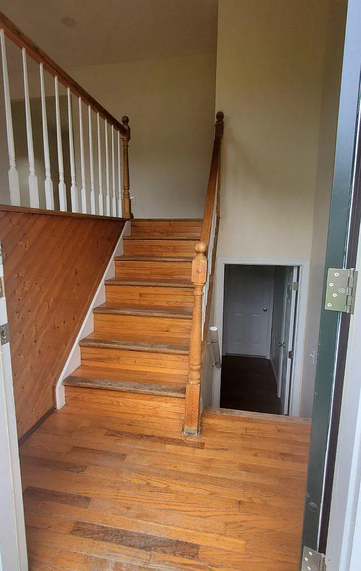 4 bed, 2.0 bath, 1689 sqft, $3,000 — Photo 4