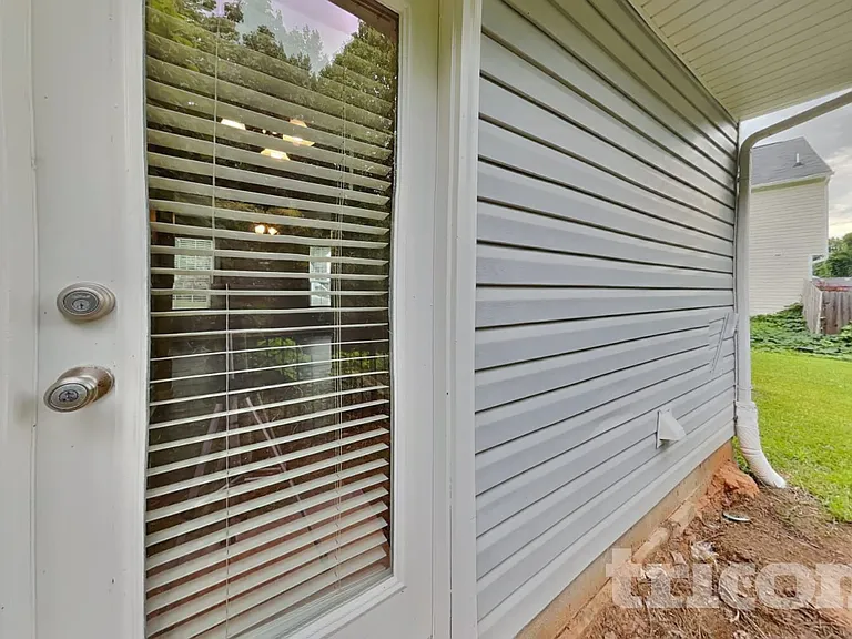 427 Randolph Dr — Photo 18