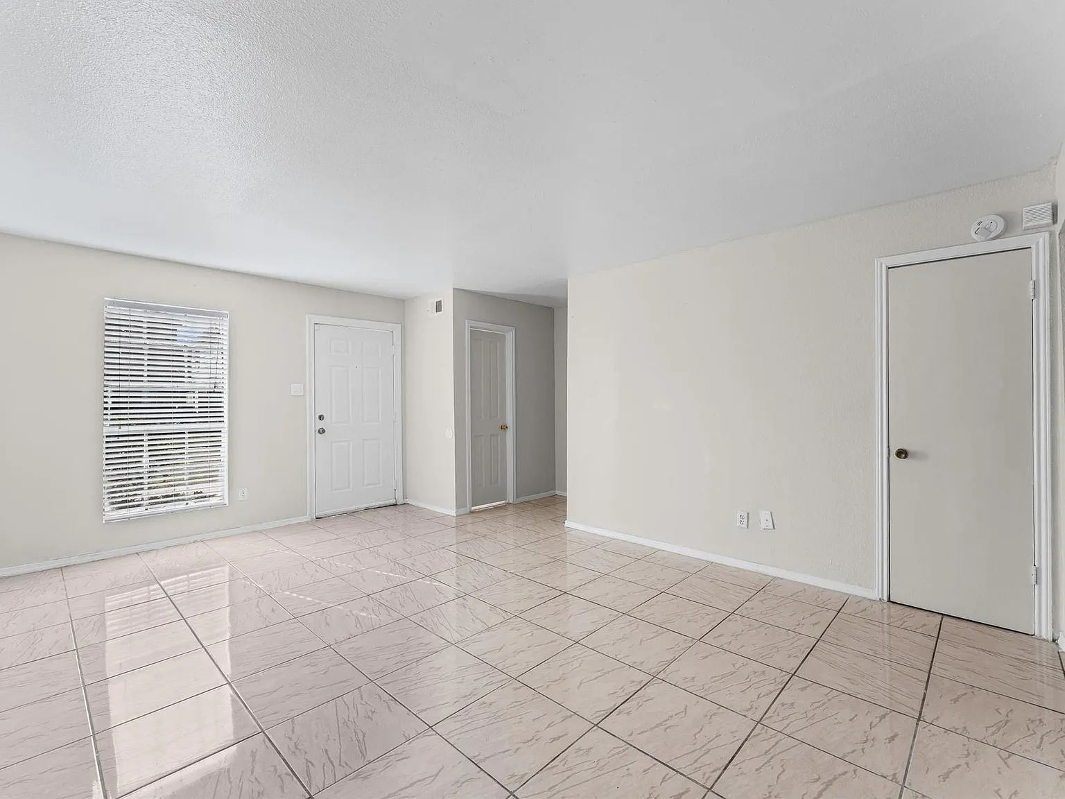 2 bed, 1732 sqft, $1,175 — Photo 3