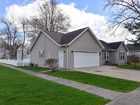 2nd image of 401 E Vermillion St