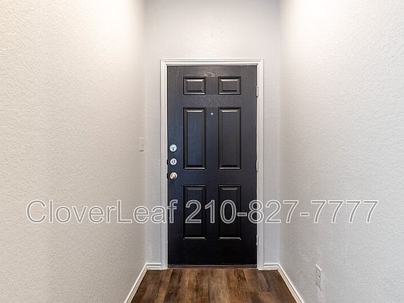 5th image of 165 Acorn Cir